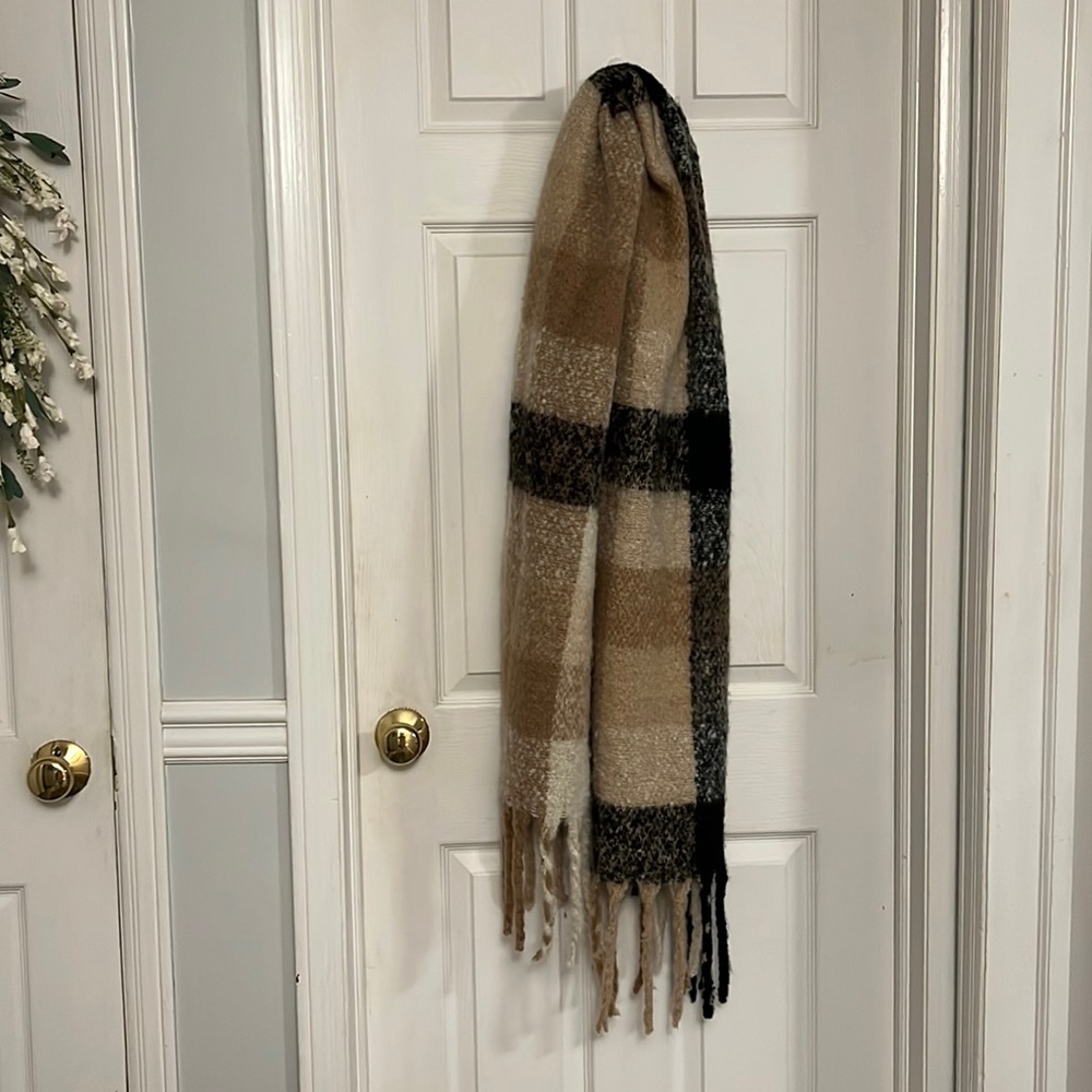 Beautiful and Cozy Scarf